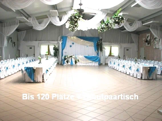 Bestuhlungsplan der Eventhalle Partyland für 120 Plätze