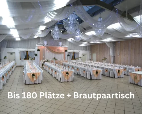 Platzsparende, komfortable Tischordnung für 180 Gäste in der Eventhalle Partyland – ideal für große Events